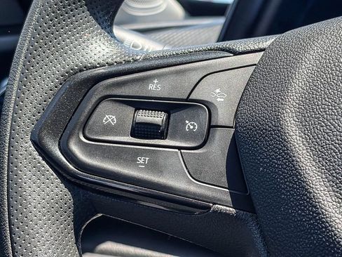 Certified 2024 Chevrolet Trax LT FWD image 20