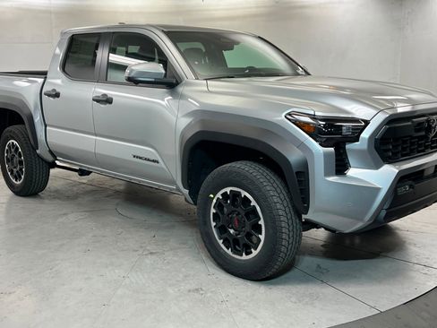 New 2026 Toyota Tacoma TRD Off-Road AWD/4WD image 7