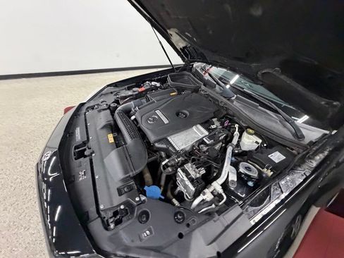 Used 2018 Mercedes-Benz SLC 300 image 35