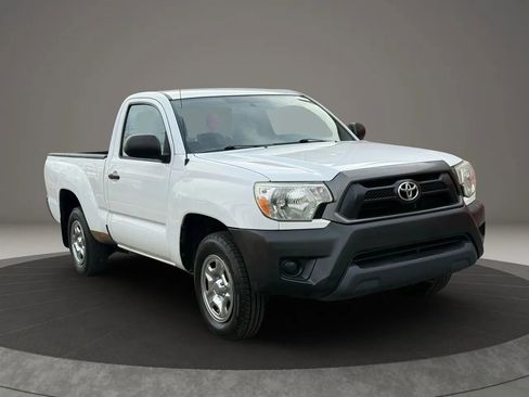 Used 2014 Toyota Tacoma 2WD Regular Cab image 3