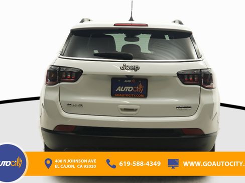 Used 2024 Jeep Compass Latitude image 12