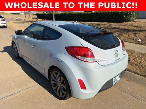 Used 2015 Hyundai Veloster RE:FLEX Edition image 5