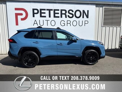 Used 2022 Toyota RAV4 SE w/ Convenience Package AWD/4WD image 3