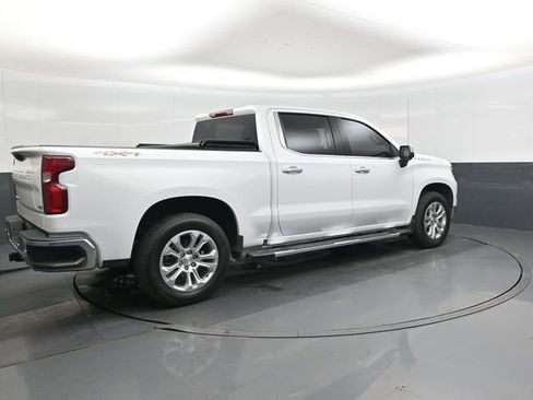 Used 2025 Chevrolet Silverado 1500 LTZ AWD/4WD image 3