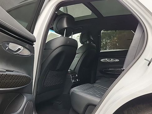 Used 2025 Genesis GV70 3.5T Sport w/ Sport Prestige Package image 23