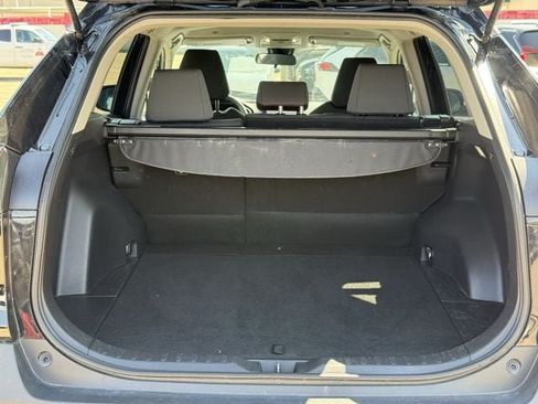 Used 2025 Toyota RAV4 XLE FWD image 32