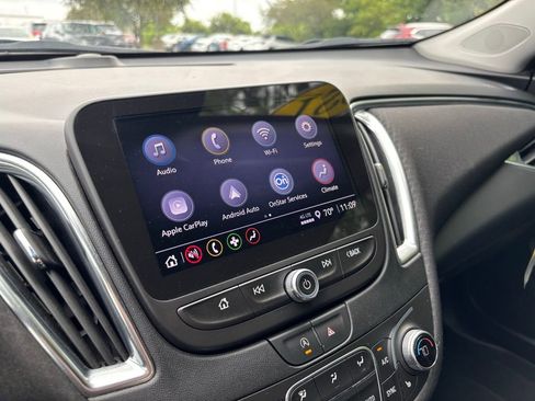 Used 2021 Chevrolet Malibu LT image 24