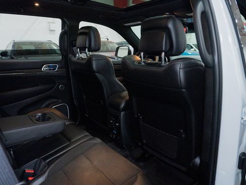 Used 2019 Jeep Grand Cherokee SRT AWD/4WD image 31