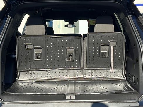 Certified 2023 Chevrolet Traverse LT w/ Midnight/Sport Edition image 11