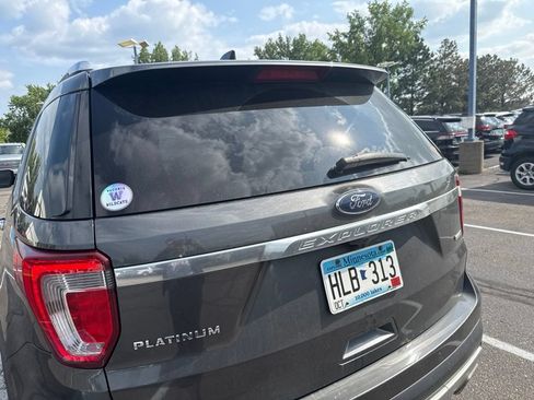 Used 2016 Ford Explorer Platinum AWD/4WD image 17
