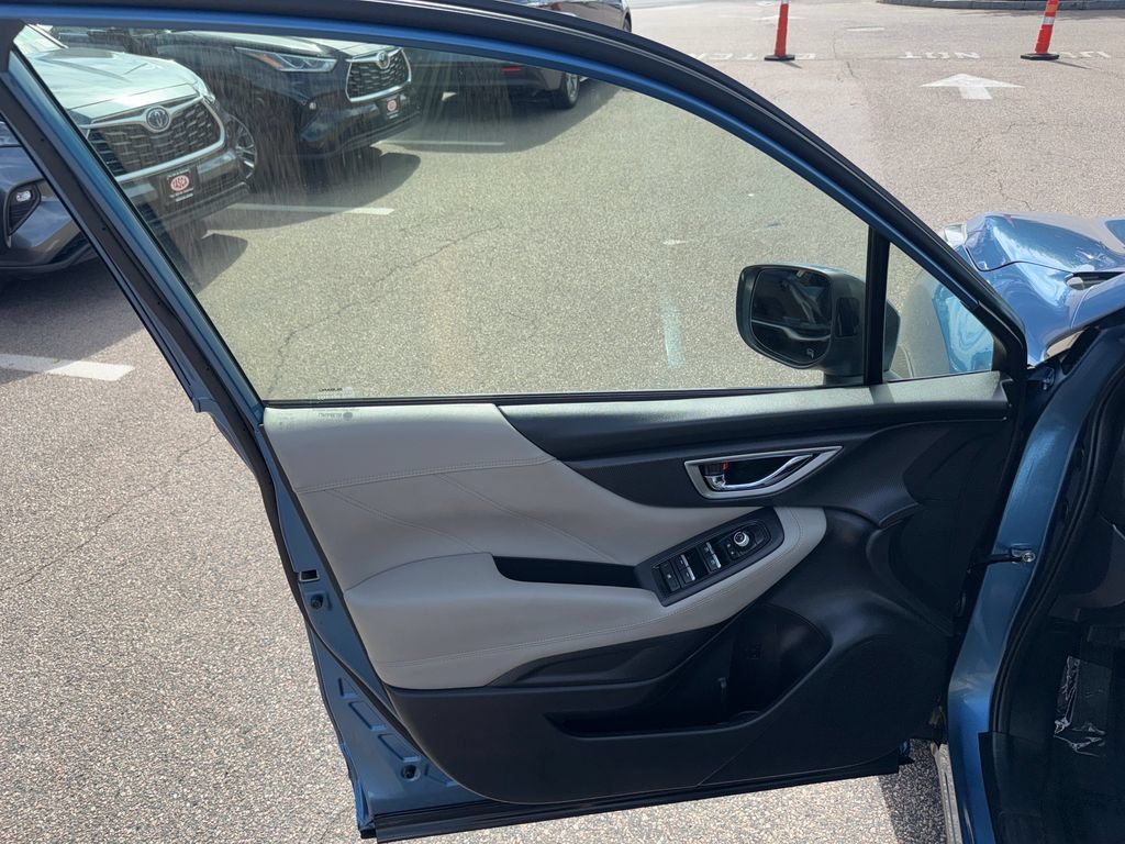 Used 2019 Subaru Forester Limited AWD/4WD image 32