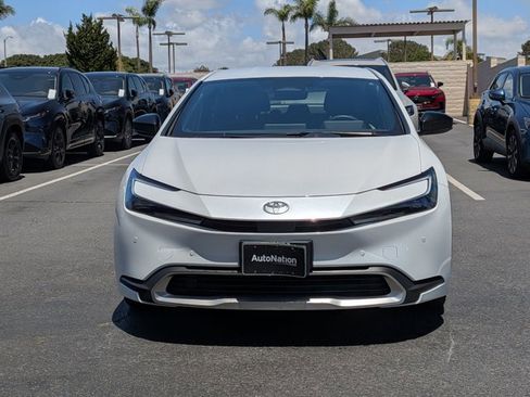 Used 2024 Toyota Prius Prime FWD image 3