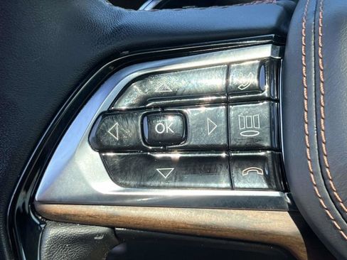 Certified 2022 Jeep Grand Cherokee Summit AWD/4WD image 21