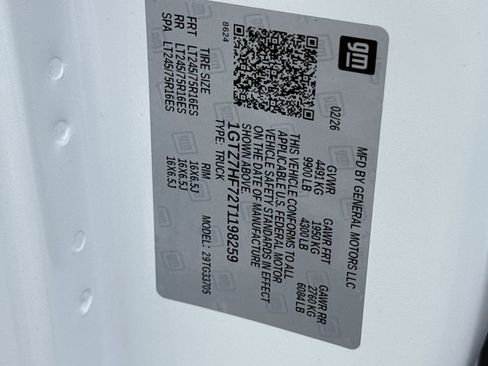 New 2026 GMC Savana 3500 Extended w/ Driver Convenience Package image 25