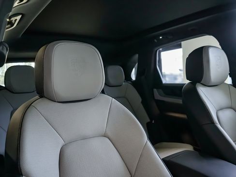 New 2026 Porsche Cayenne E-Hybrid image 31