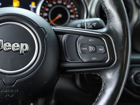 Used 2023 Jeep Gladiator Sport image 26