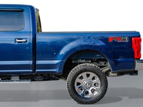 Used 2019 Ford F250 Lariat w/ Lariat Ultimate Package image 11