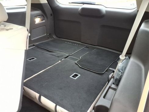 Used 2021 Ford Explorer Platinum w/ Equipment Group 601A image 31