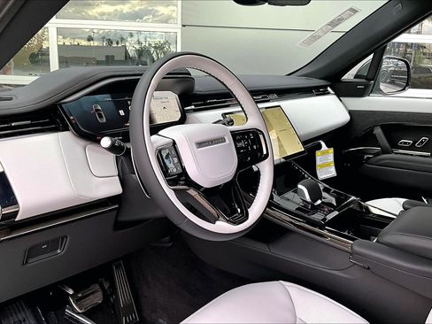 New 2026 Land Rover Range Rover Sport Dynamic SE AWD/4WD image 6