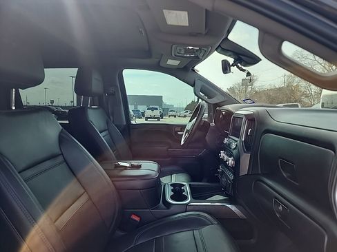 Used 2023 GMC Sierra 2500 Denali w/ Denali Black Diamond Edition image 10