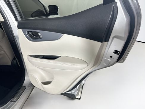 Used 2020 Nissan Rogue Sport SV w/ Technology Package image 27