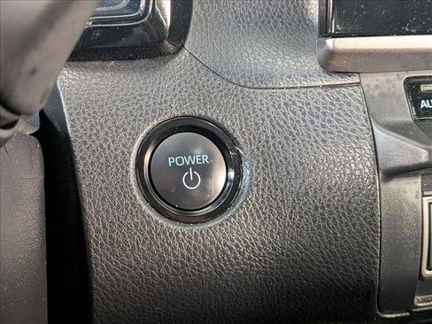 Used 2025 Toyota Camry LE FWD image 17