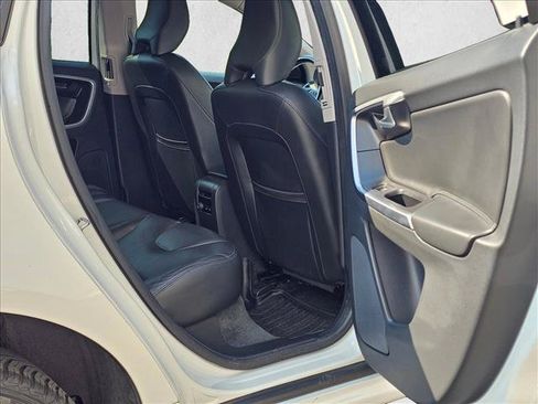 Used 2016 Volvo XC60 T5 Platinum AWD/4WD image 13