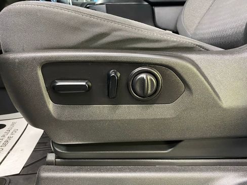 Used 2021 Chevrolet Silverado 1500 LT w/ Bed Protection Package image 17