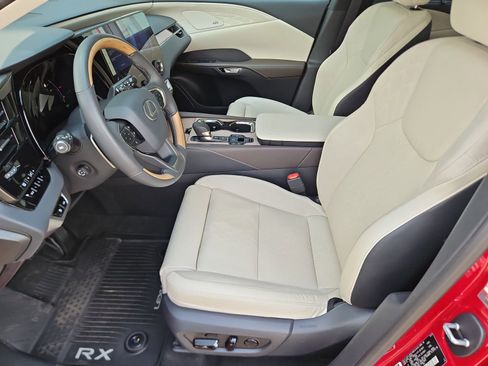 Used 2024 Lexus RX 350 w/ Convenience Package image 13
