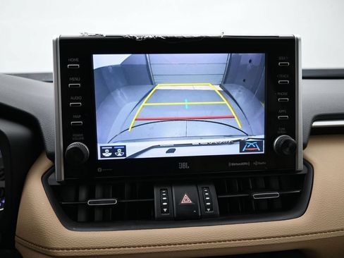 Used 2022 Toyota RAV4 XLE Premium FWD image 11