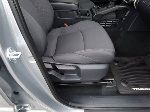 Certified 2025 Toyota Tacoma SR image 24