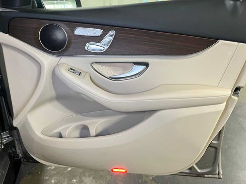 Certified 2022 Mercedes-Benz GLC 300 4MATIC image 10