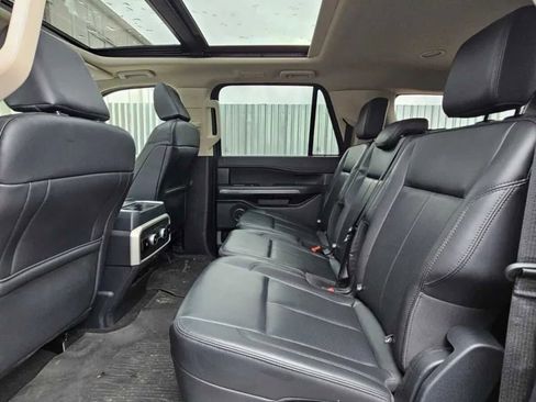 Used 2024 Ford Expedition Max XLT image 13