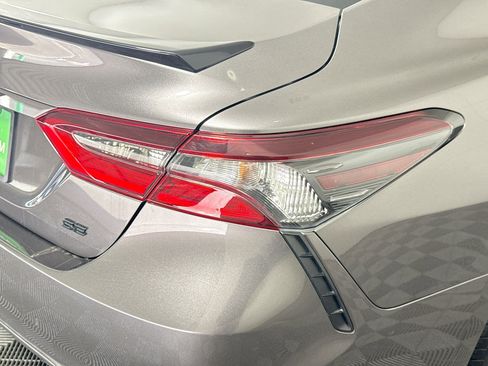 Used 2024 Toyota Camry SE image 33
