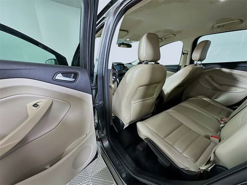 Used 2018 Ford Escape SEL image 17