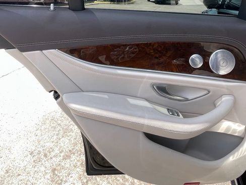 Used 2018 Mercedes-Benz E 300 4MATIC w/ Premium 1 Package image 33
