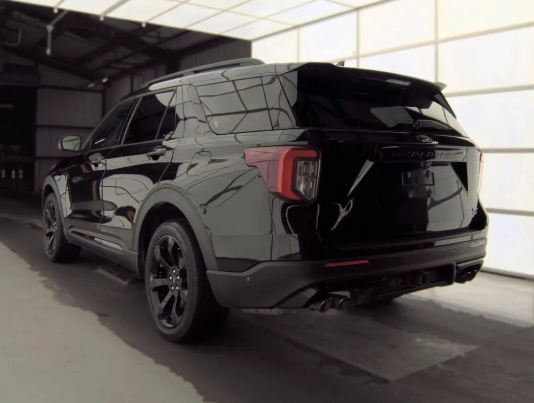 Used 2021 Ford Explorer ST w/ Equipment Group 401A AWD/4WD image 2