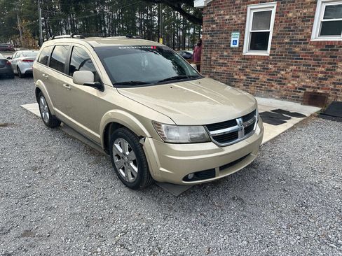 Used 2010 Dodge Journey SXT w/ Rear Seat Video Group image 7