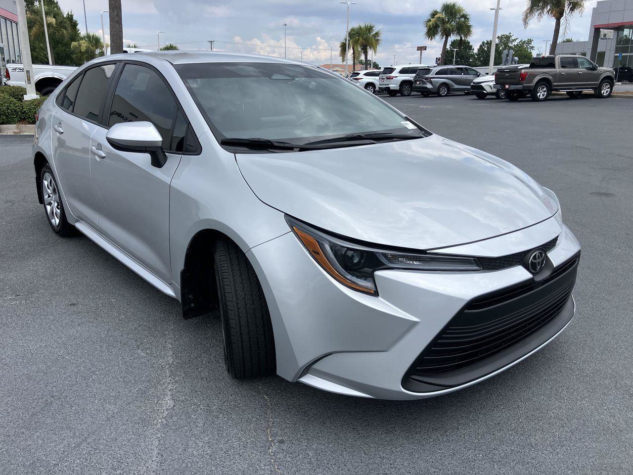 Certified 2025 Toyota Corolla LE FWD image 7