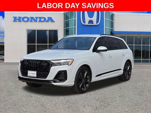 Used 2025 Audi Q7 3.0T Premium Plus AWD/4WD image 7