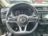Used 2017 Nissan Rogue SV image 3