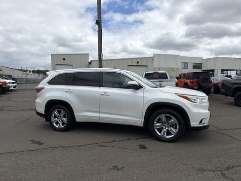Used 2016 Toyota Highlander Limited Platinum AWD/4WD image 7