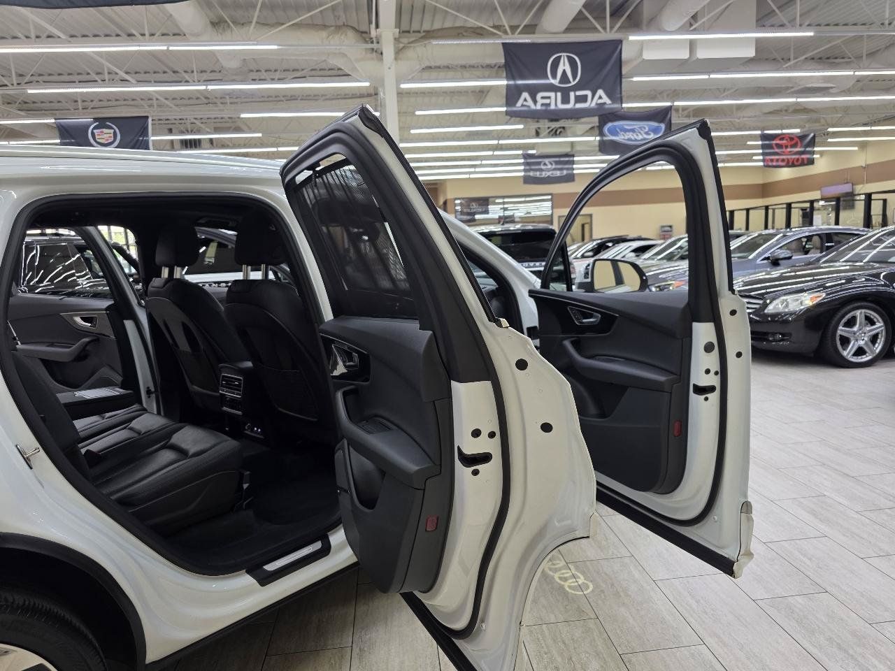 Used 2020 Audi Q7 3.0T Premium Plus w/ Premium Plus Package AWD/4WD image 17