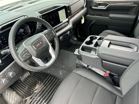 New 2026 GMC Sierra 1500 SLE AWD/4WD image 10
