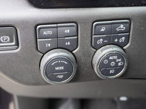 Used 2022 Chevrolet Silverado 1500 High Country w/ Technology Package image 26