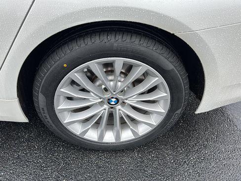 Used 2022 BMW 530i w/ Executive Package image 34