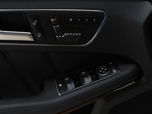 Used 2013 Mercedes-Benz E 350 4MATIC Sedan image 29
