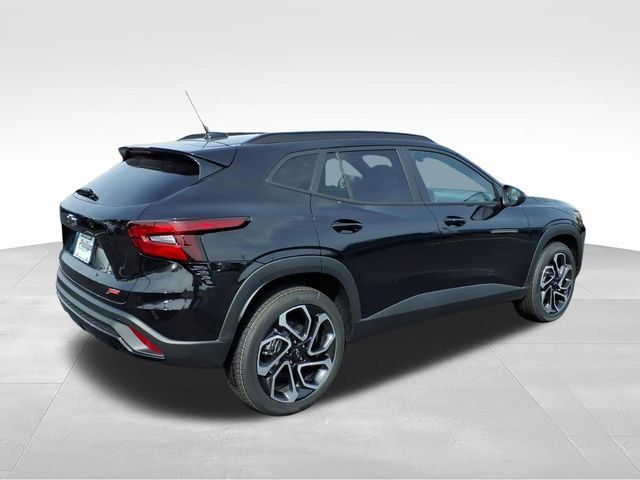 New 2026 Chevrolet Trax RS w/ Driver Confidence Package FWD image 3