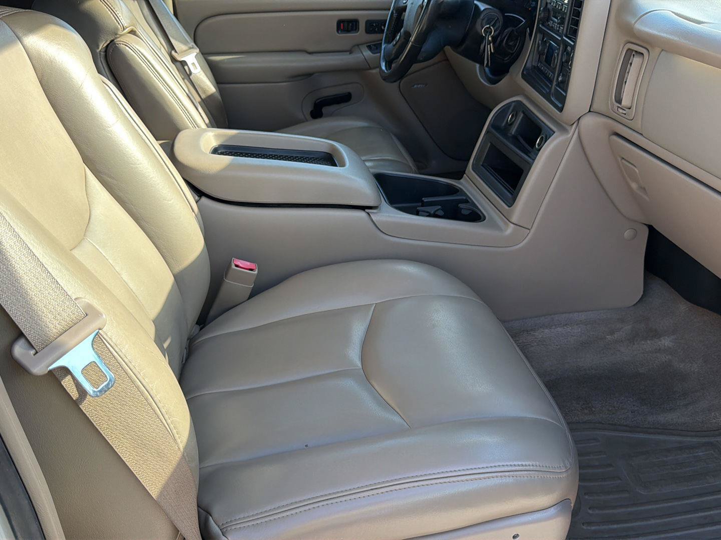 Used 2004 GMC Sierra 1500 SLT w/ Safe And Sound Package AWD/4WD image 31
