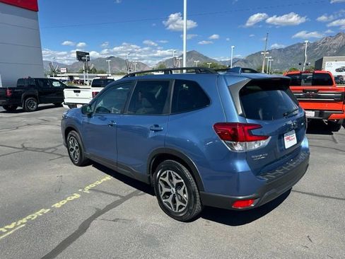 Used 2022 Subaru Forester Premium AWD/4WD image 8